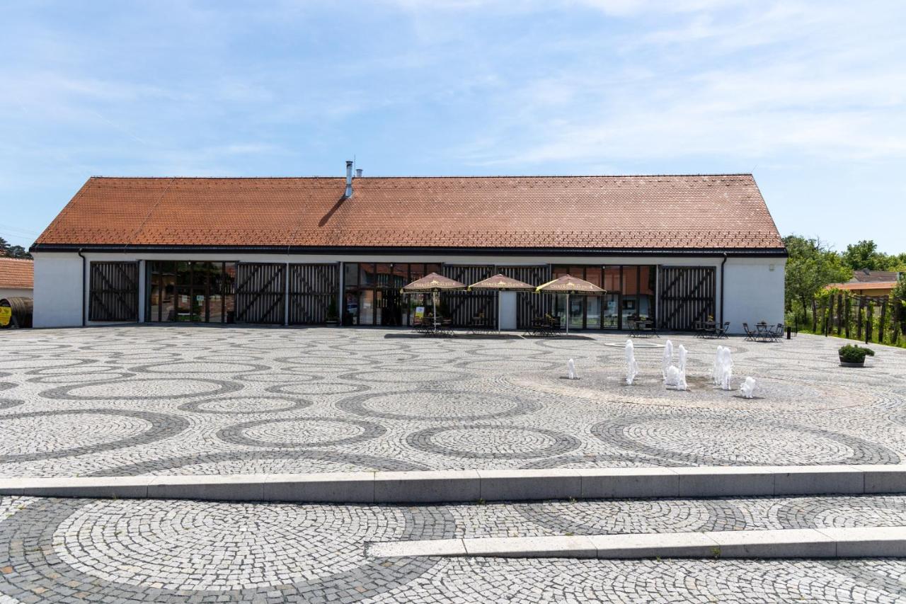 Penzion Alenka Valtice Exterior foto